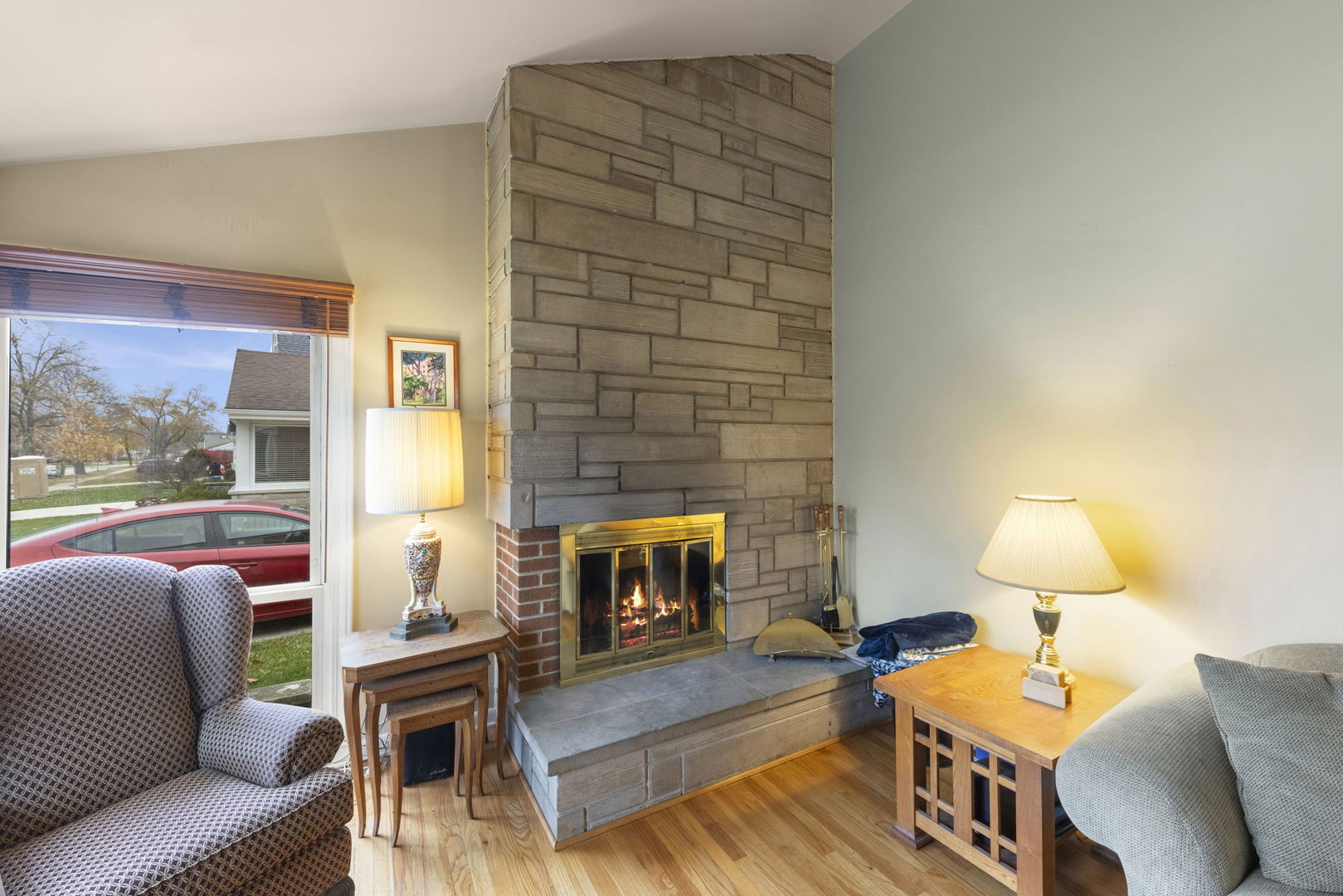 402 E Huntington Lane, Elmhurst, IL 60126