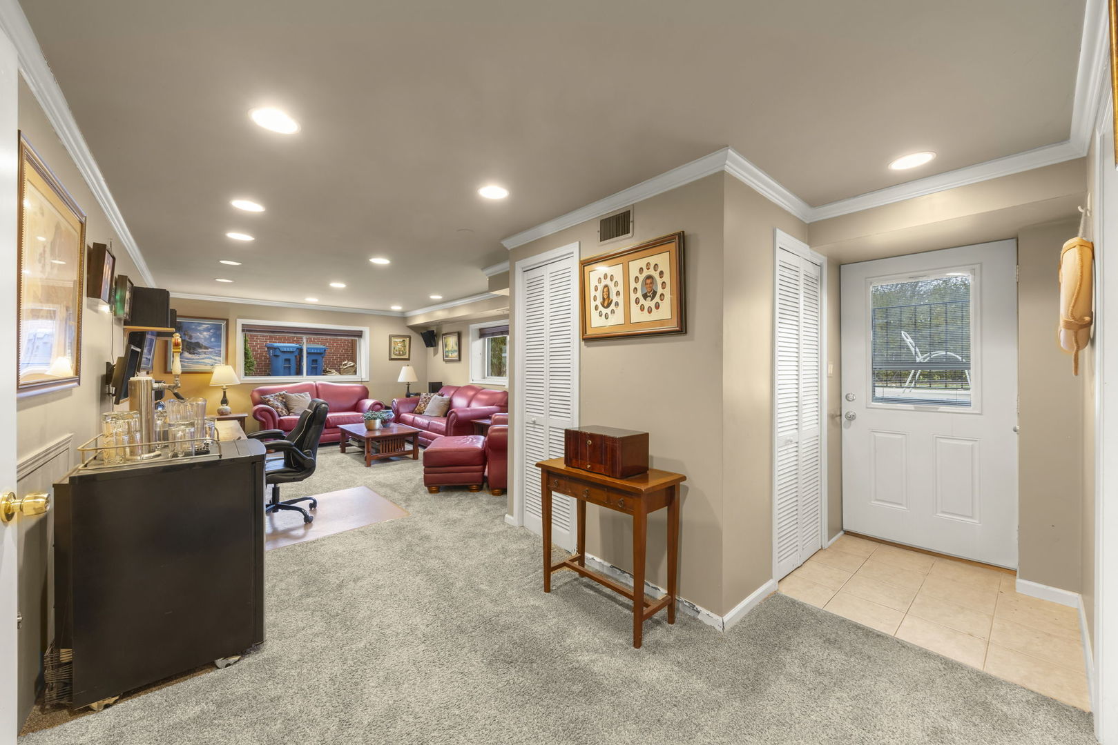 402 E Huntington Lane, Elmhurst, IL 60126