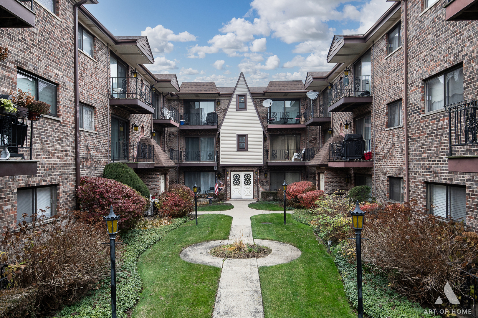 6453 N Northwest Highway #2C, Chicago, IL 60631