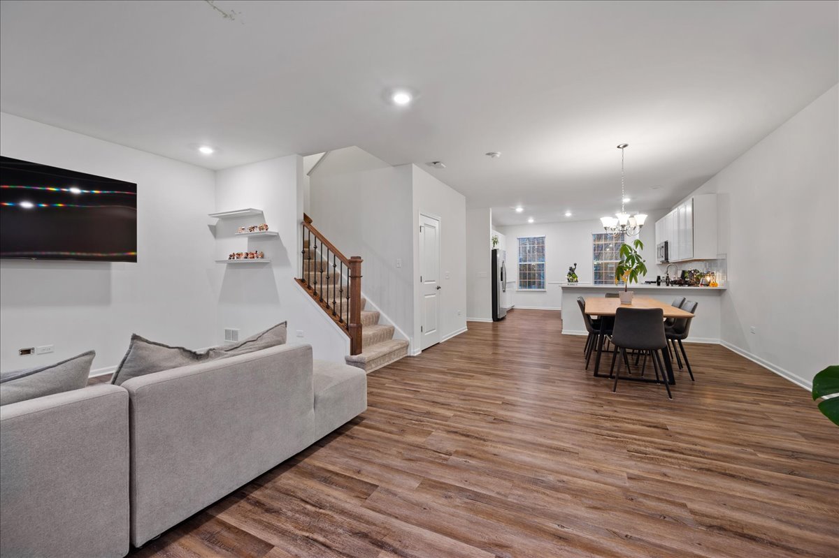 706 Springside Court, Oswego, IL 60543