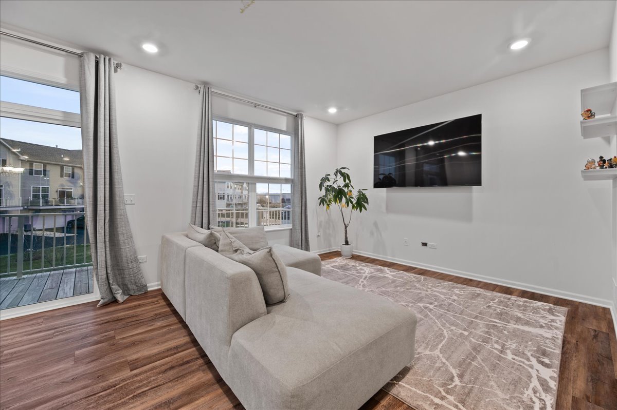 706 Springside Court, Oswego, IL 60543