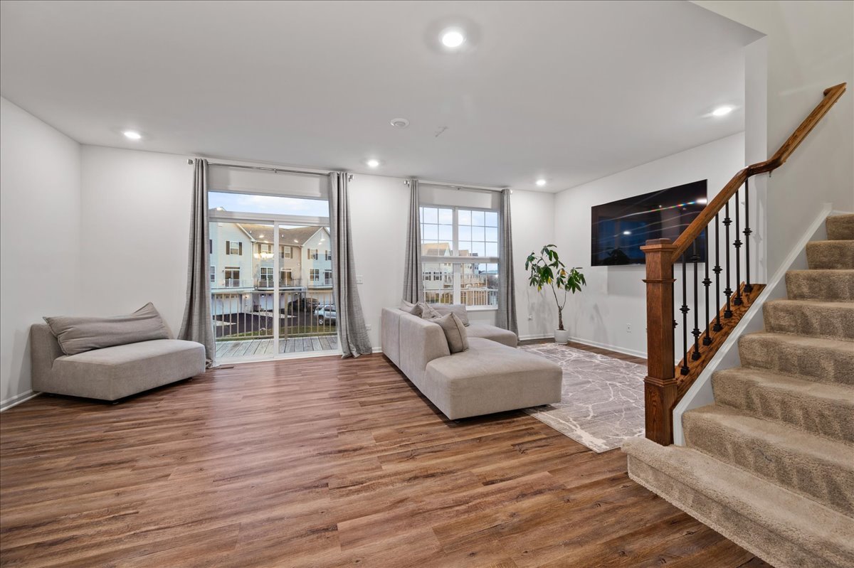 706 Springside Court, Oswego, IL 60543