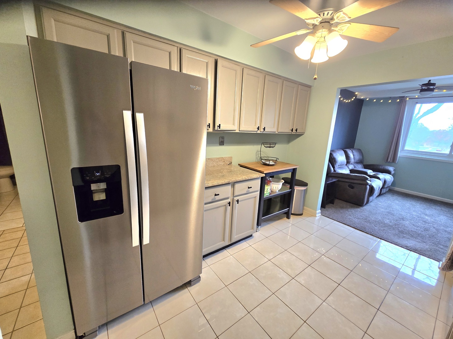 470 Raintree Court #3L, Glen Ellyn, IL 60137