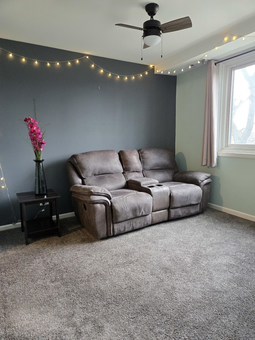 470 Raintree Court #3L, Glen Ellyn, IL 60137