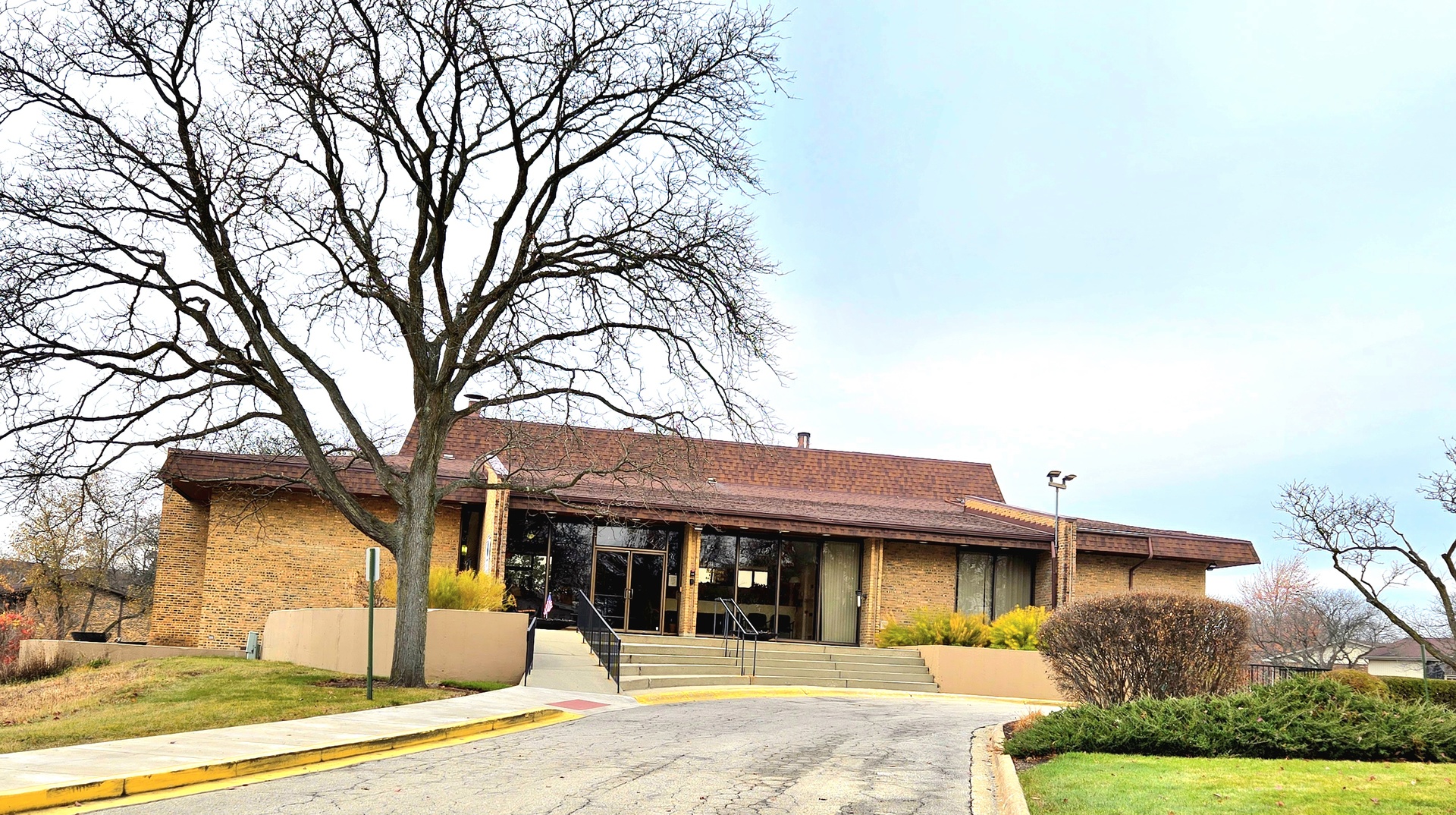 470 Raintree Court #3L, Glen Ellyn, IL 60137