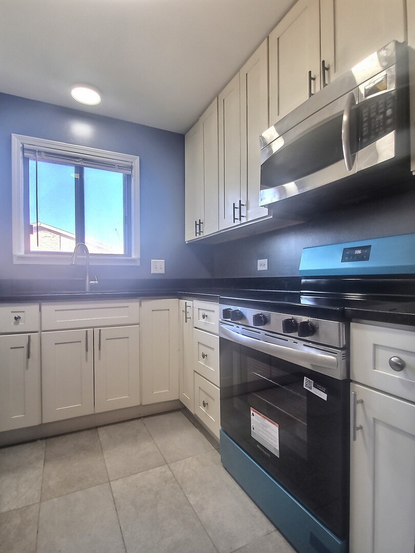 266 12th Street #3F, Wheeling, IL 60090