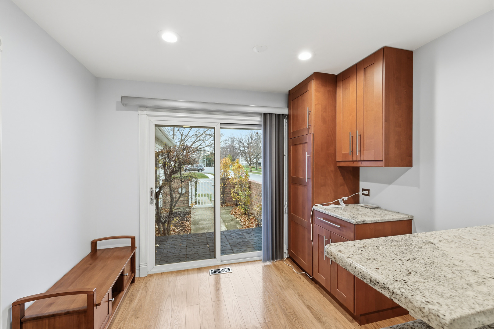 632 Spinnaker Point #113f, Schaumburg, IL 60194