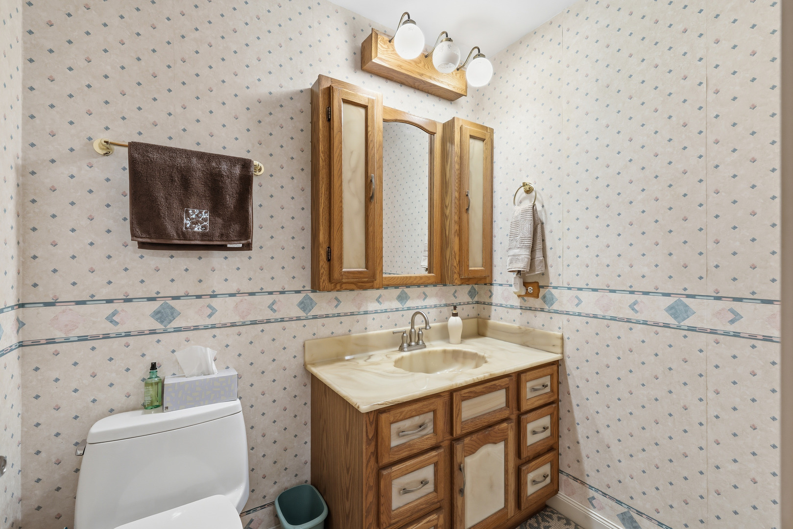 632 Spinnaker Point #113f, Schaumburg, IL 60194