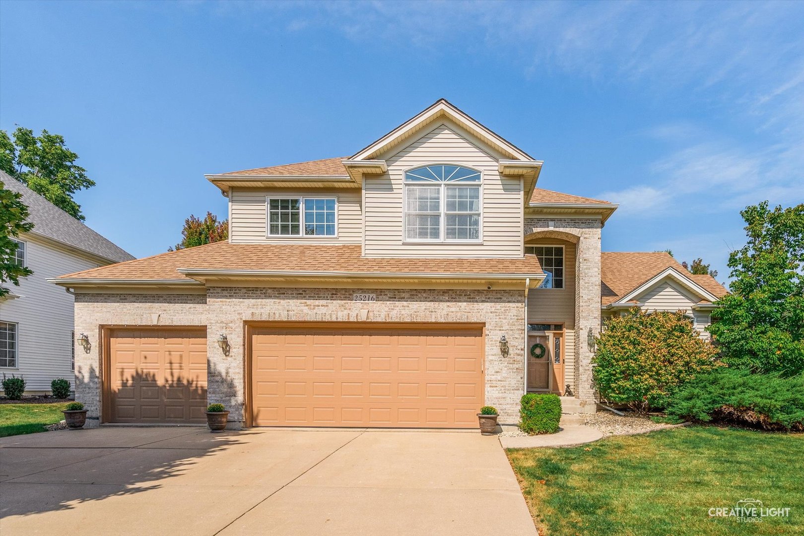 25216 Round Barn Road, Plainfield, IL 60585