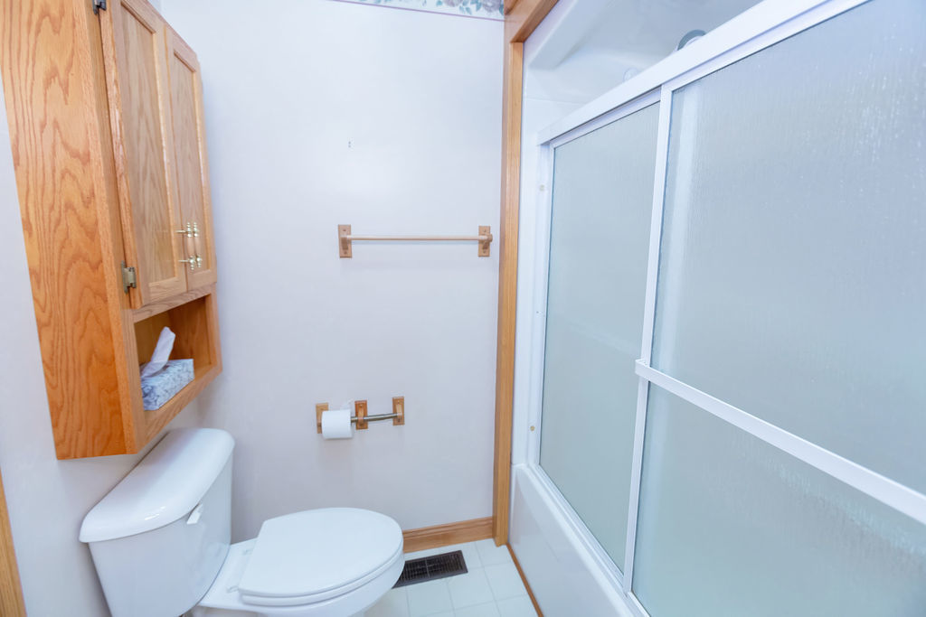 305 N Green Street, Roanoke, IL 61561