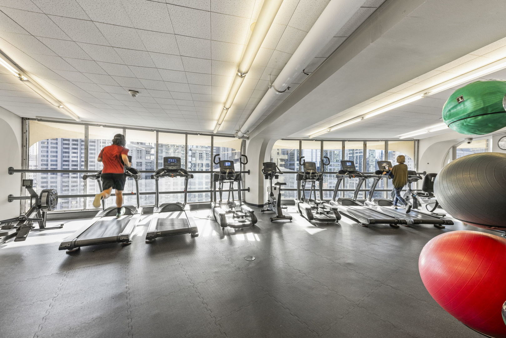 300 N State Street #3235, Chicago, IL 60654