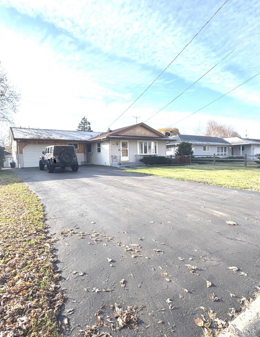 3133 21st Place, North Chicago, IL 60064