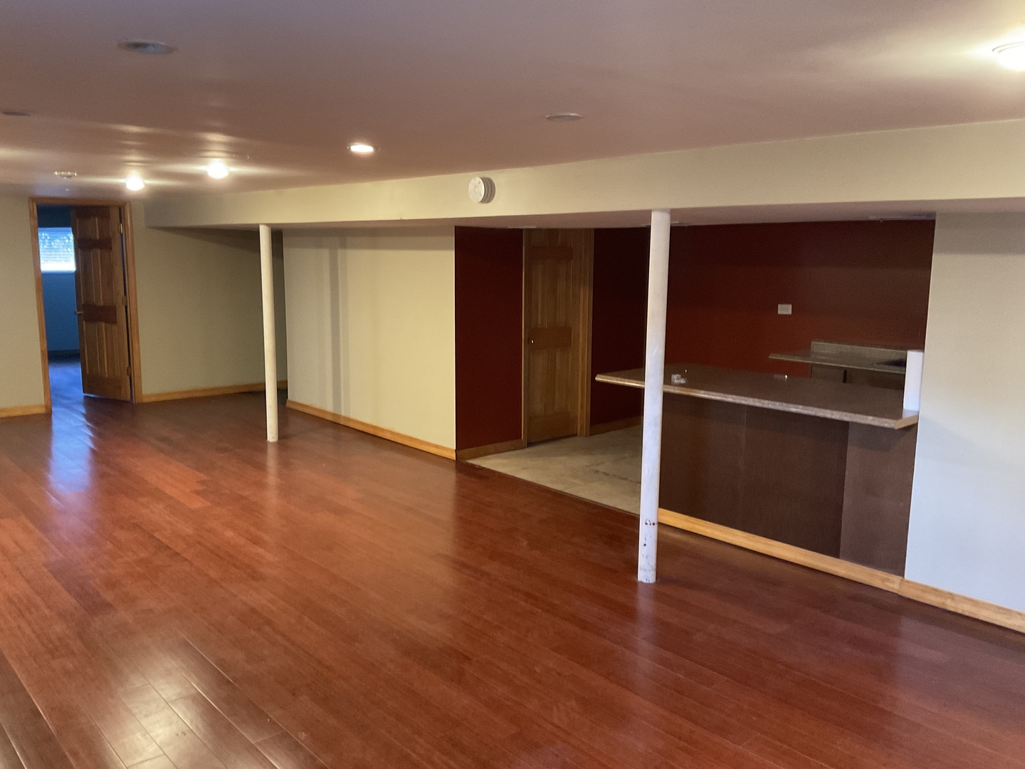 566 N Howard Avenue, Elmhurst, IL 60126