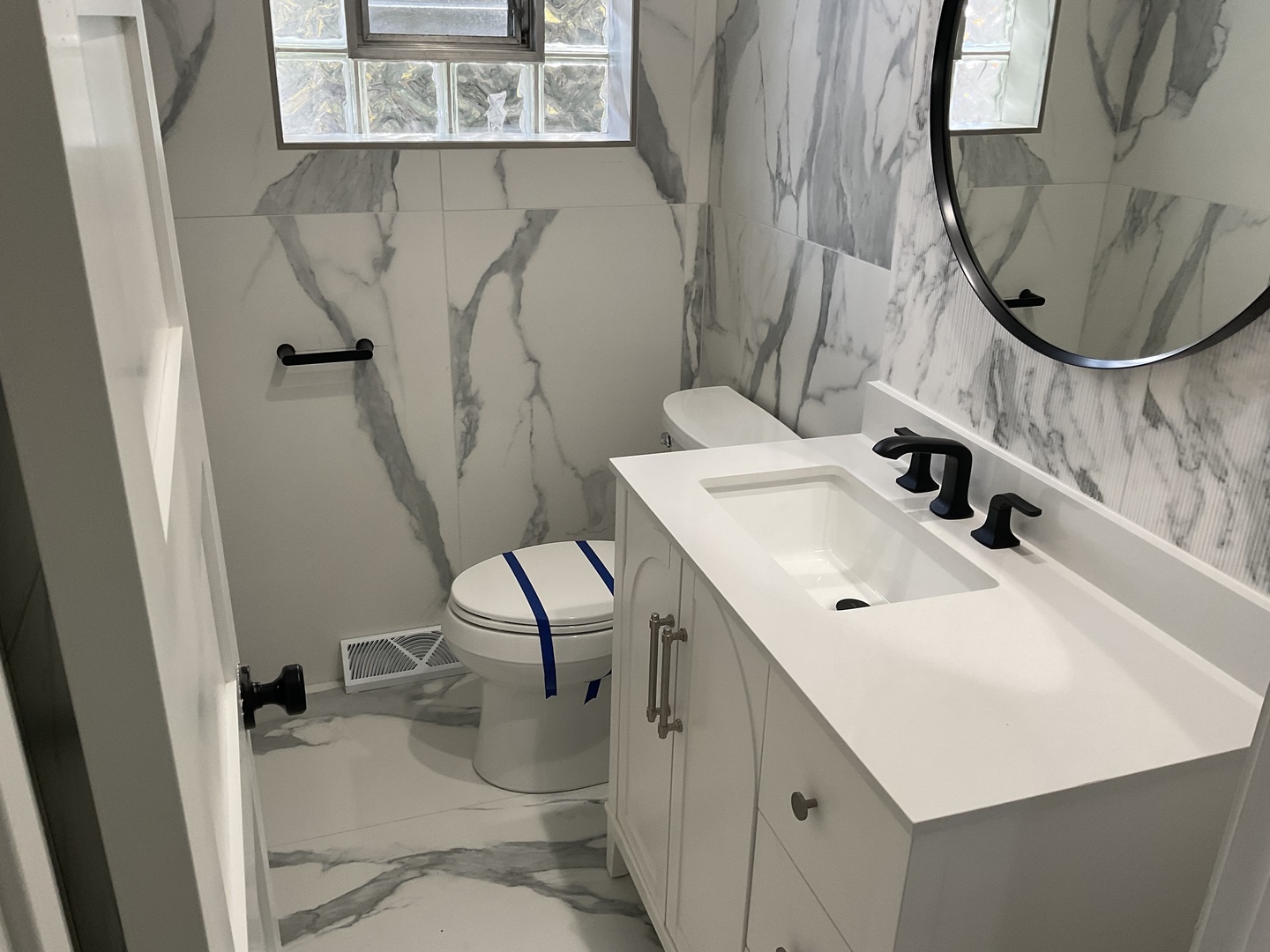 566 N Howard Avenue, Elmhurst, IL 60126