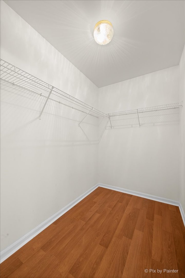 720 Legends Drive, Carol Stream, IL 60188