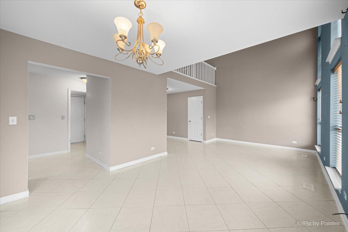 720 Legends Drive, Carol Stream, IL 60188