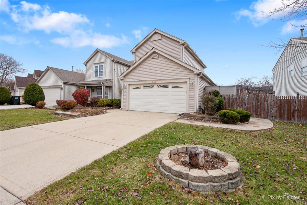 720 Legends Drive, Carol Stream, IL 60188