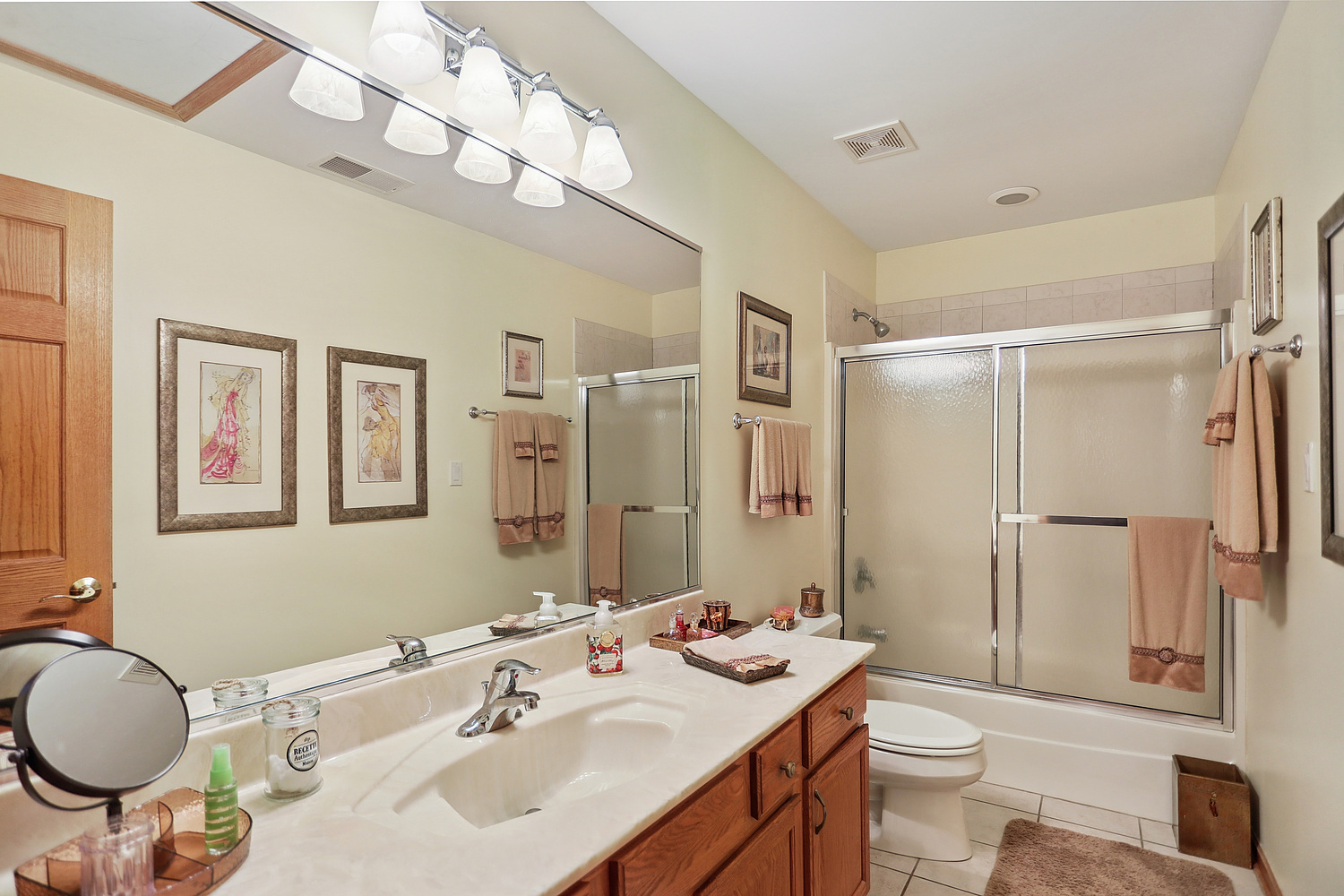 27745 S Stoney Island Avenue, Crete, IL 60417