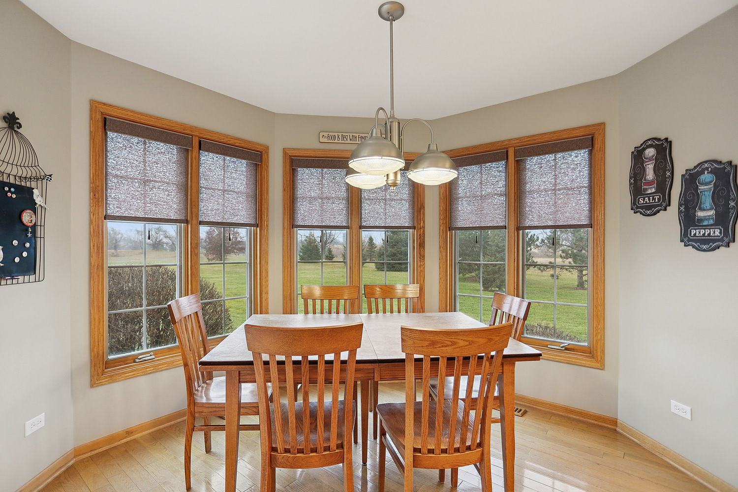 27745 S Stoney Island Avenue, Crete, IL 60417