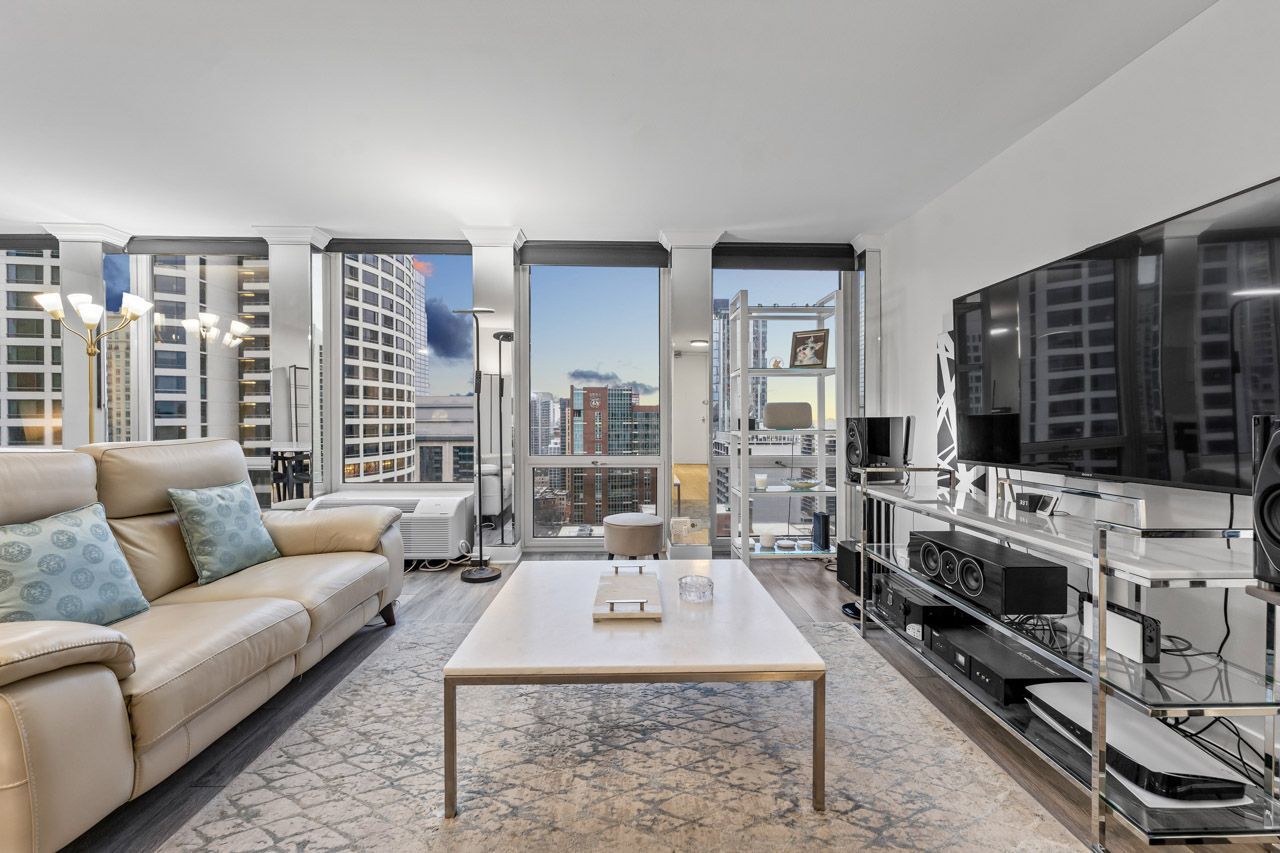 111 E Chestnut Street #28J, Chicago, IL 60611