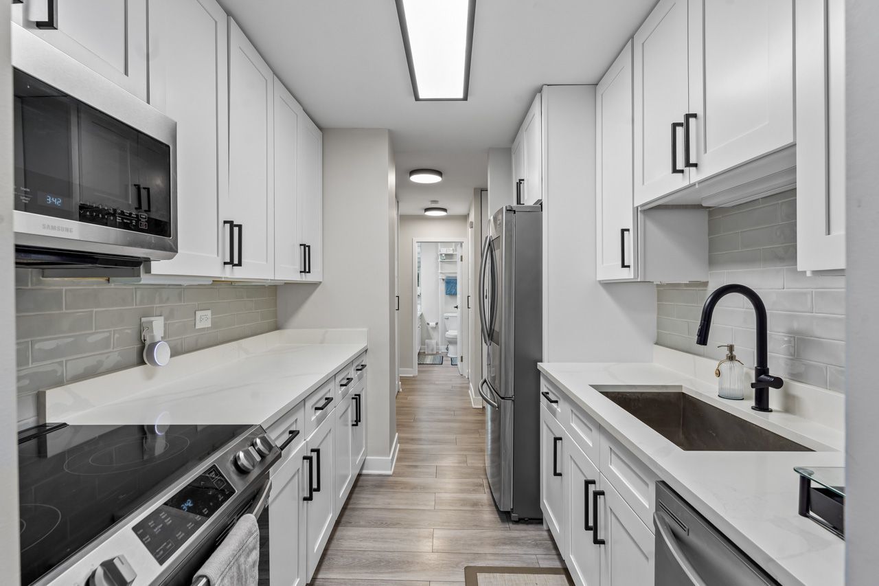 111 E Chestnut Street #28J, Chicago, IL 60611