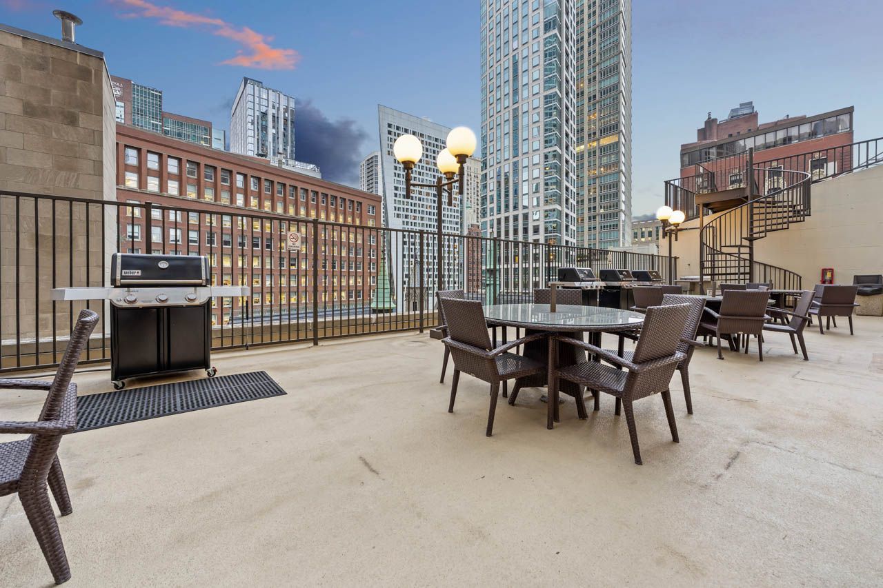 111 E Chestnut Street #28J, Chicago, IL 60611