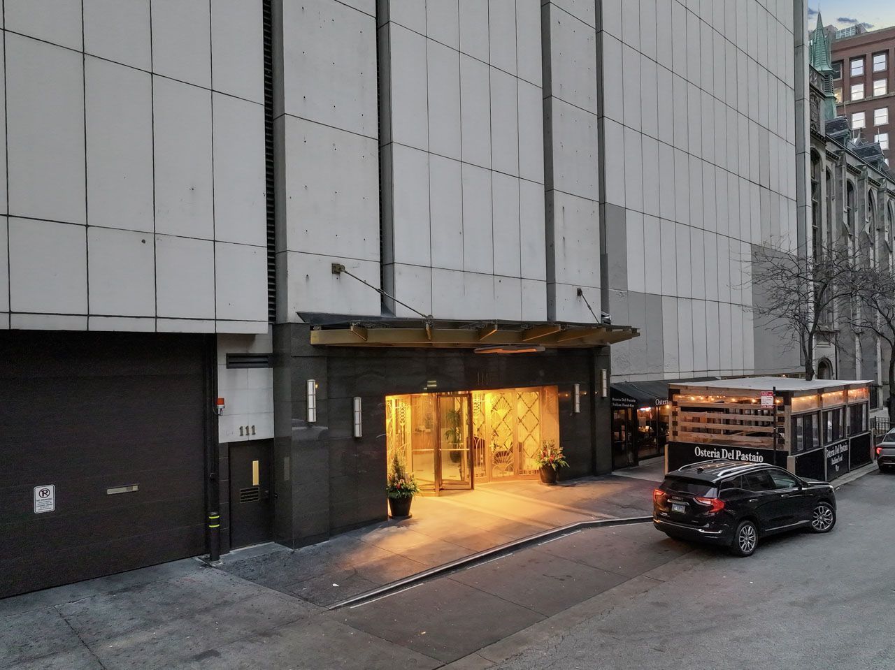 111 E Chestnut Street #28J, Chicago, IL 60611