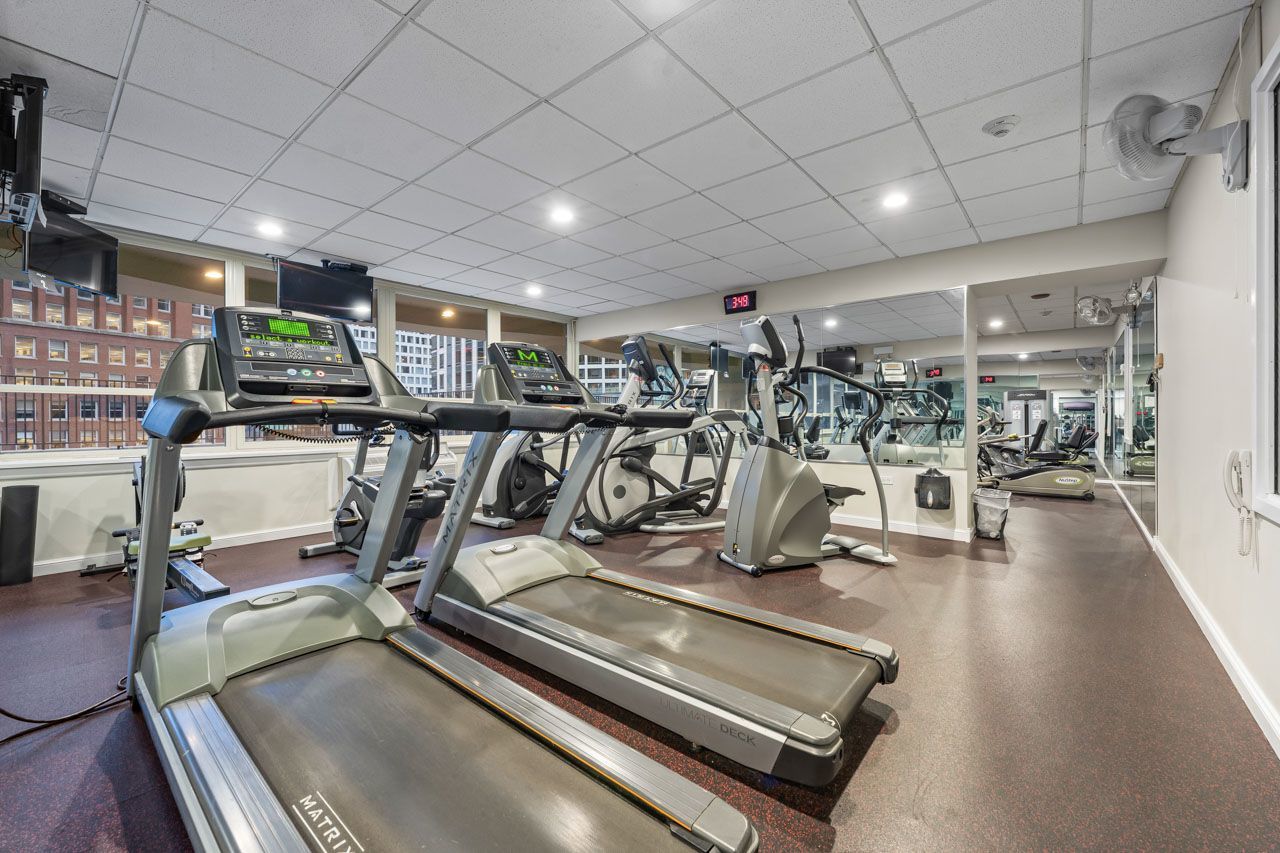 111 E Chestnut Street #28J, Chicago, IL 60611