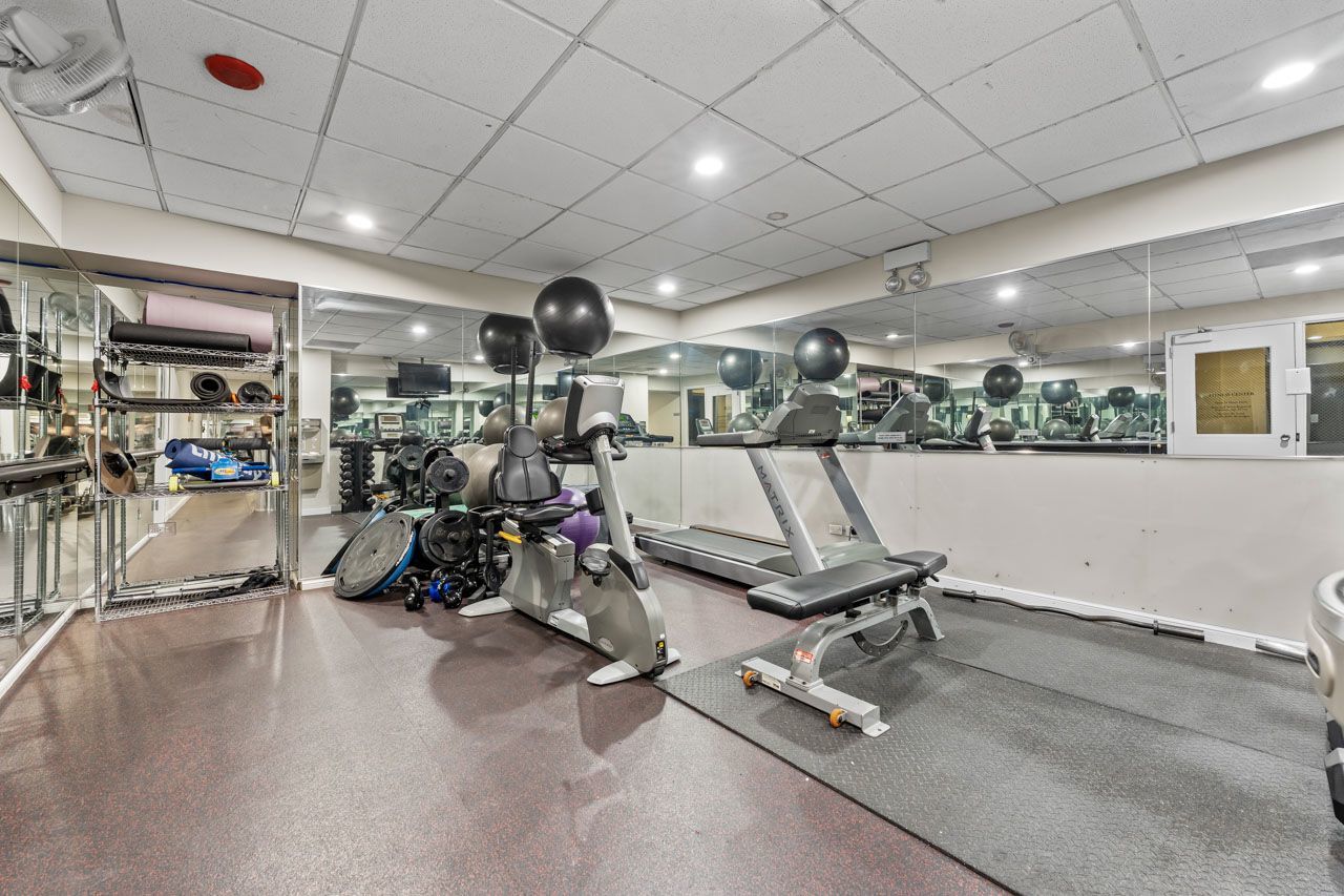 111 E Chestnut Street #28J, Chicago, IL 60611