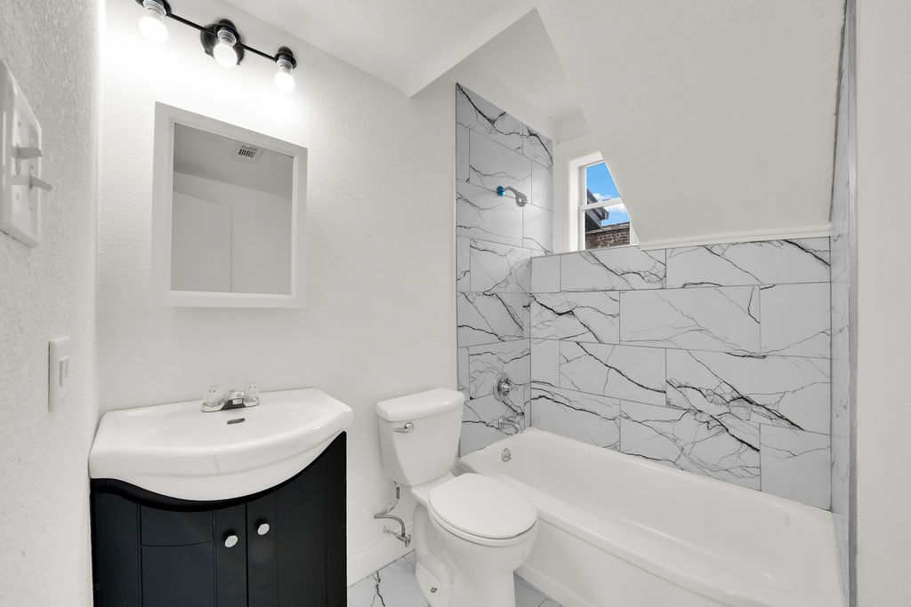 691 Wentworth Avenue, Calumet City, IL 60409