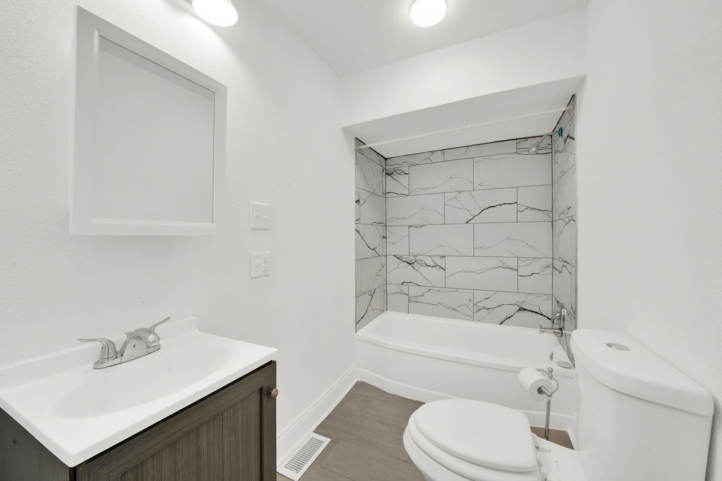 691 Wentworth Avenue, Calumet City, IL 60409