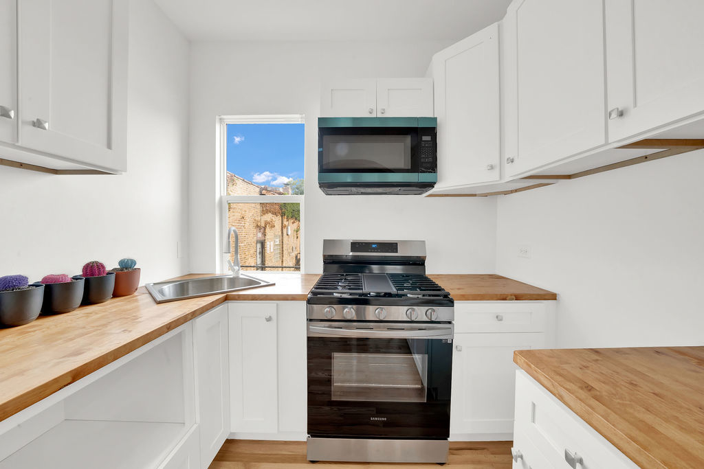 691 Wentworth Avenue, Calumet City, IL 60409