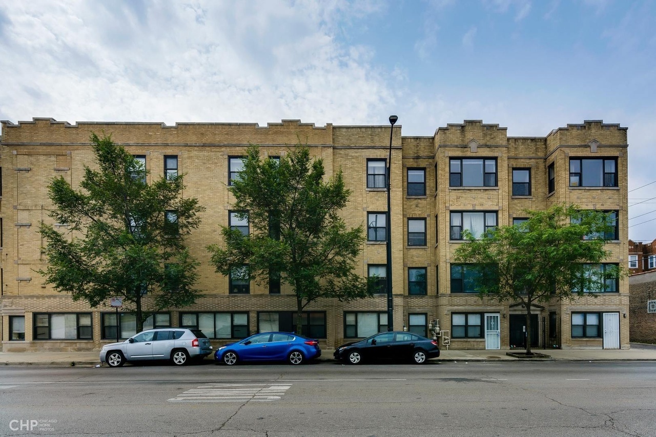 3205 W Division Street #402, Chicago, IL 60651