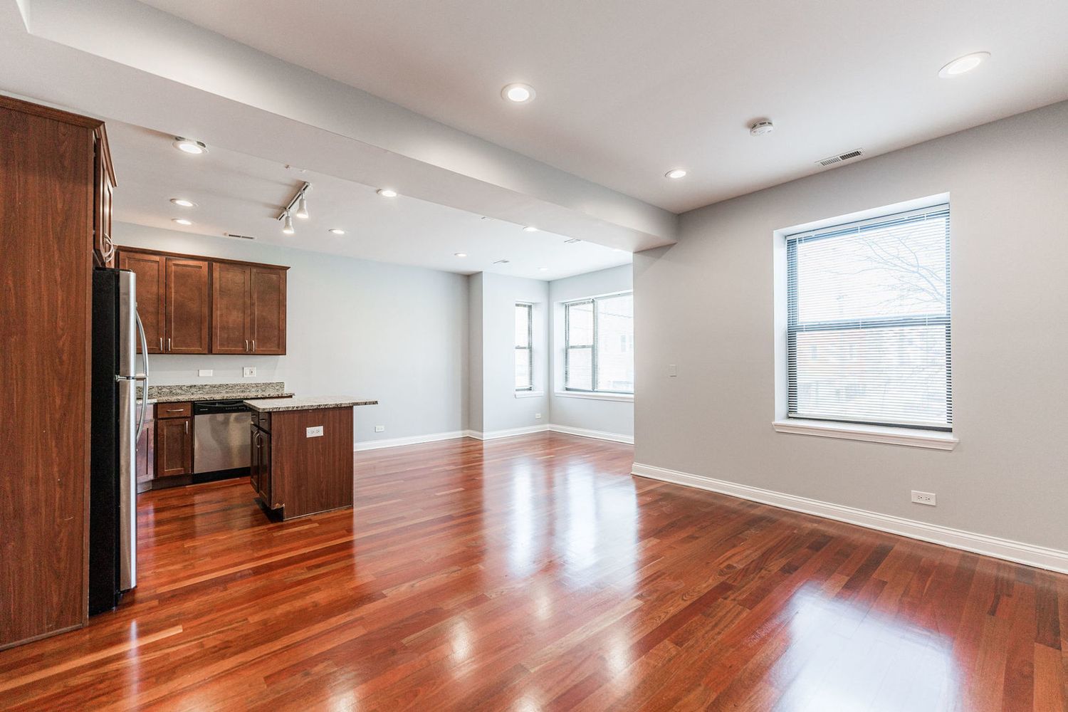 3205 W Division Street #402, Chicago, IL 60651