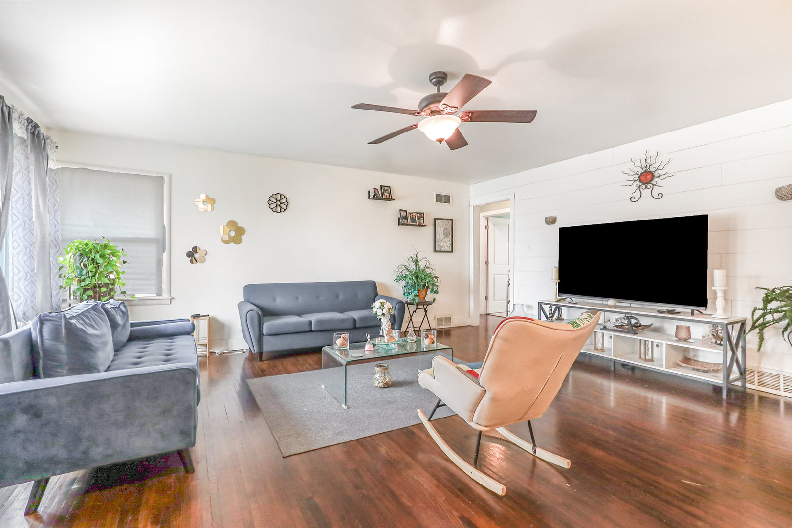 1404 Clara Avenue, Joliet, IL 60435