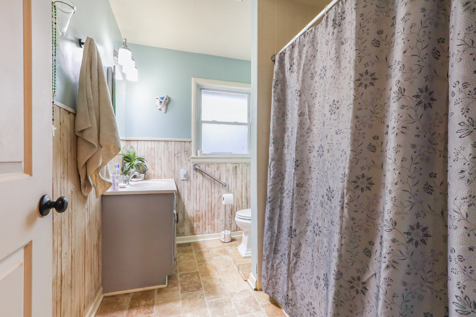 1404 Clara Avenue, Joliet, IL 60435