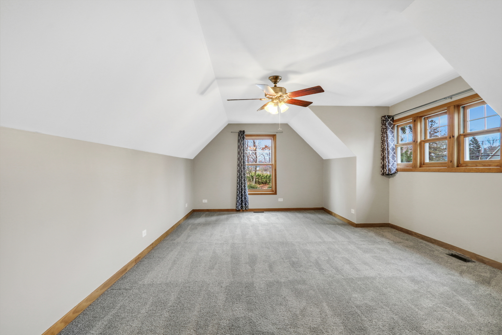 350 S Alleghany Road, Grayslake, IL 60030