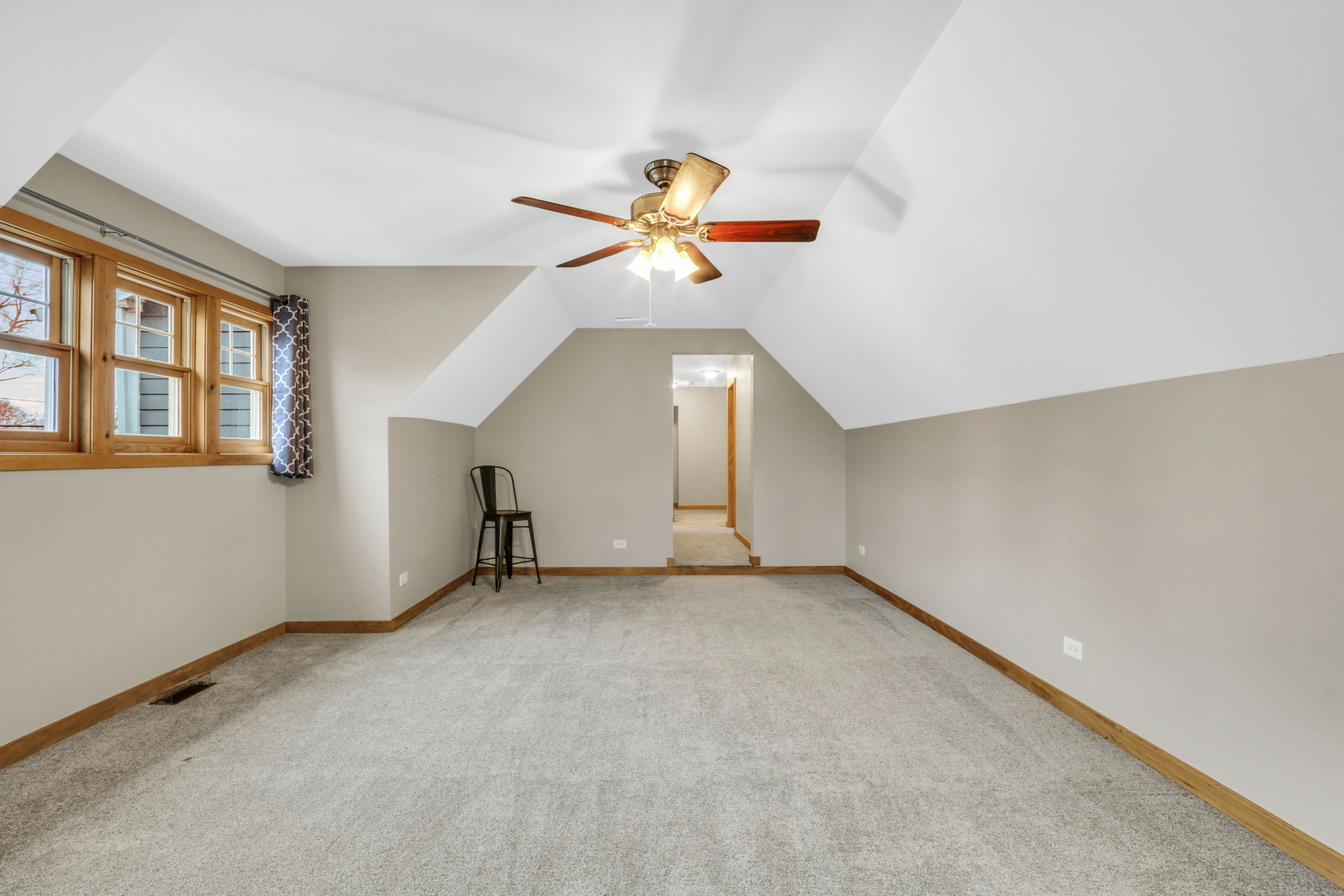 350 S Alleghany Road, Grayslake, IL 60030