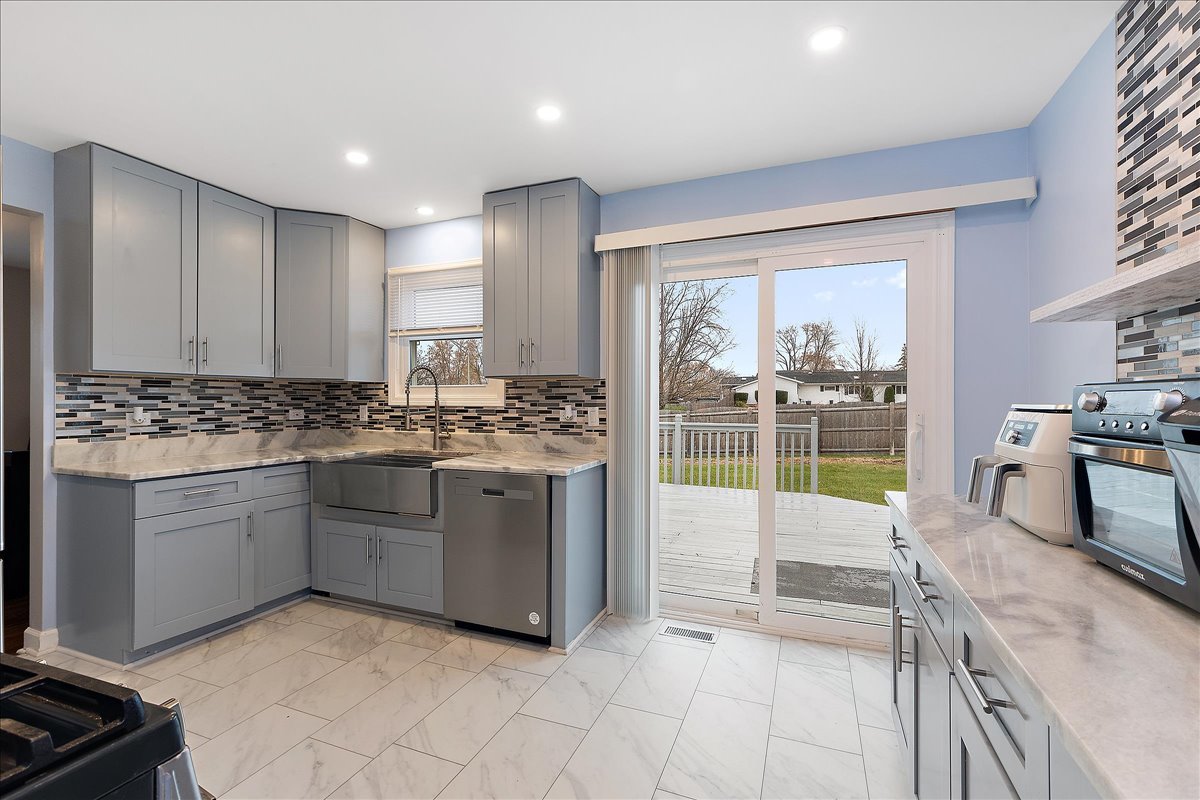 16953 88th Court, Orland Hills, IL 60487