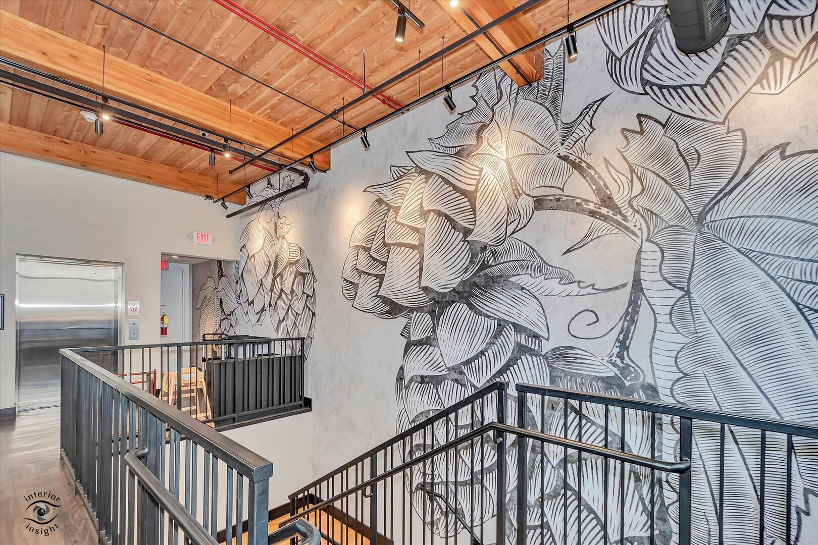 140 Washington Square, Washington, IL 61571