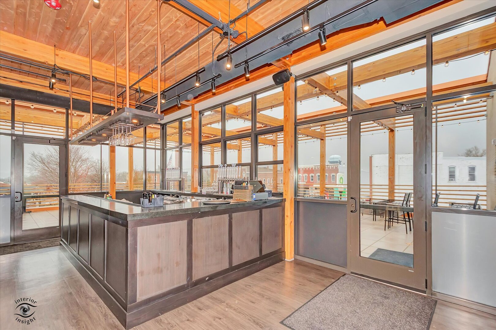 140 Washington Square, Washington, IL 61571