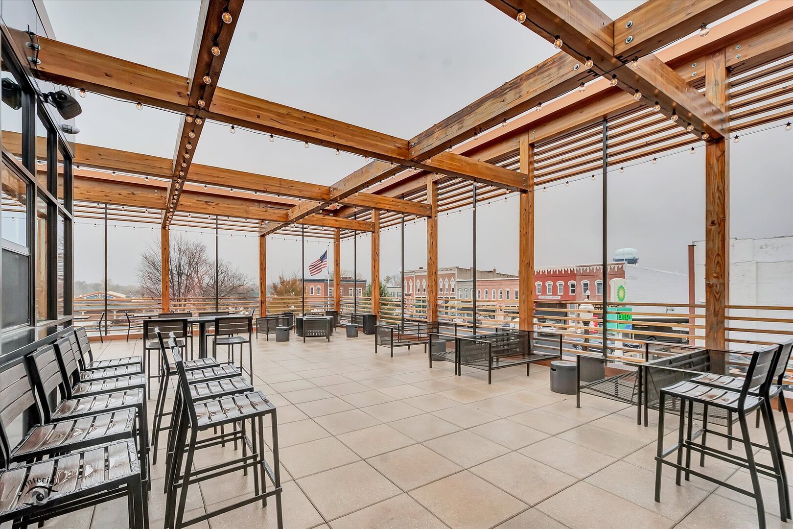 140 Washington Square, Washington, IL 61571