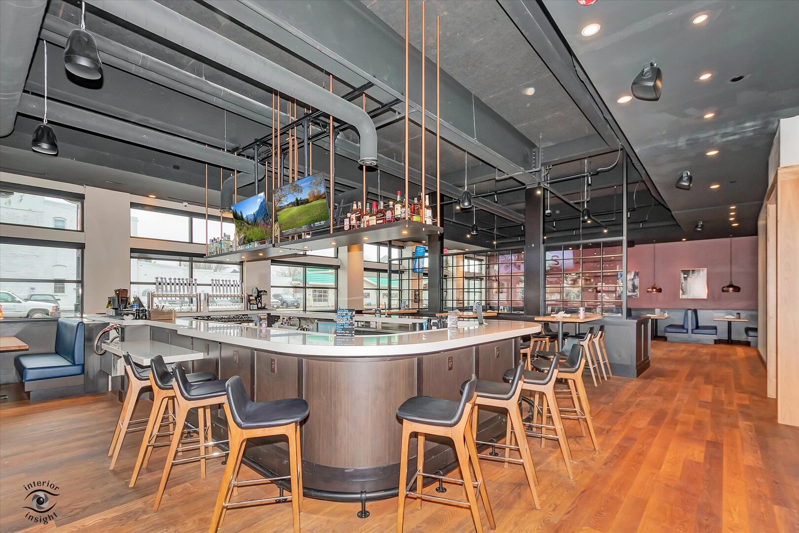 140 Washington Square, Washington, IL 61571