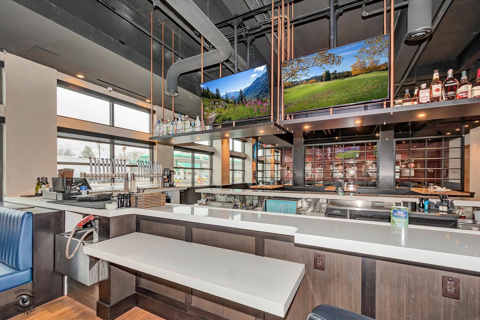 140 Washington Square, Washington, IL 61571