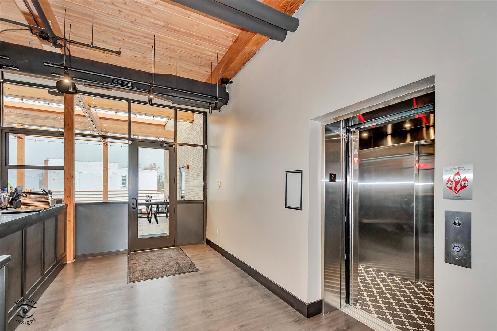 140 Washington Square, Washington, IL 61571