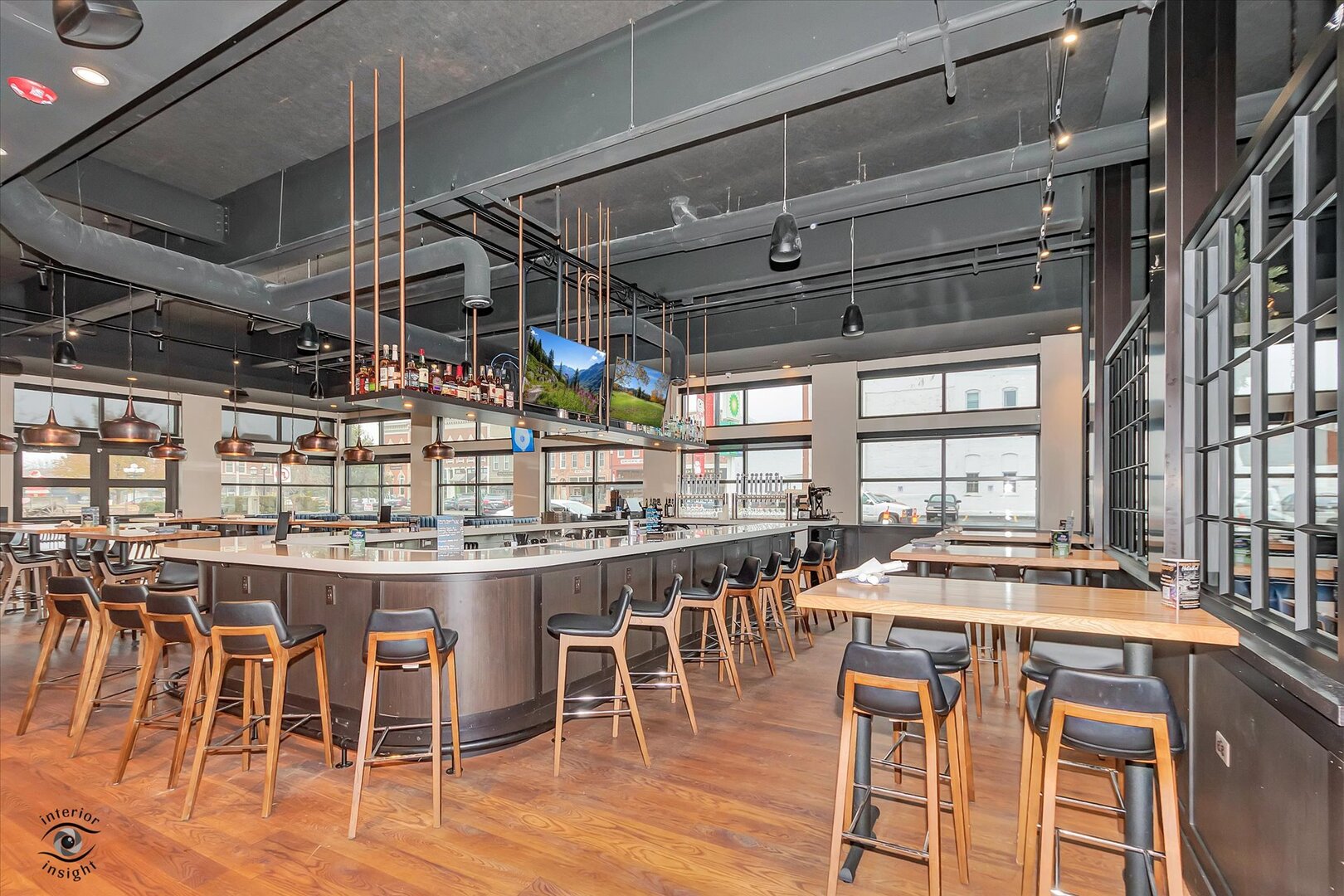 140 Washington Square, Washington, IL 61571