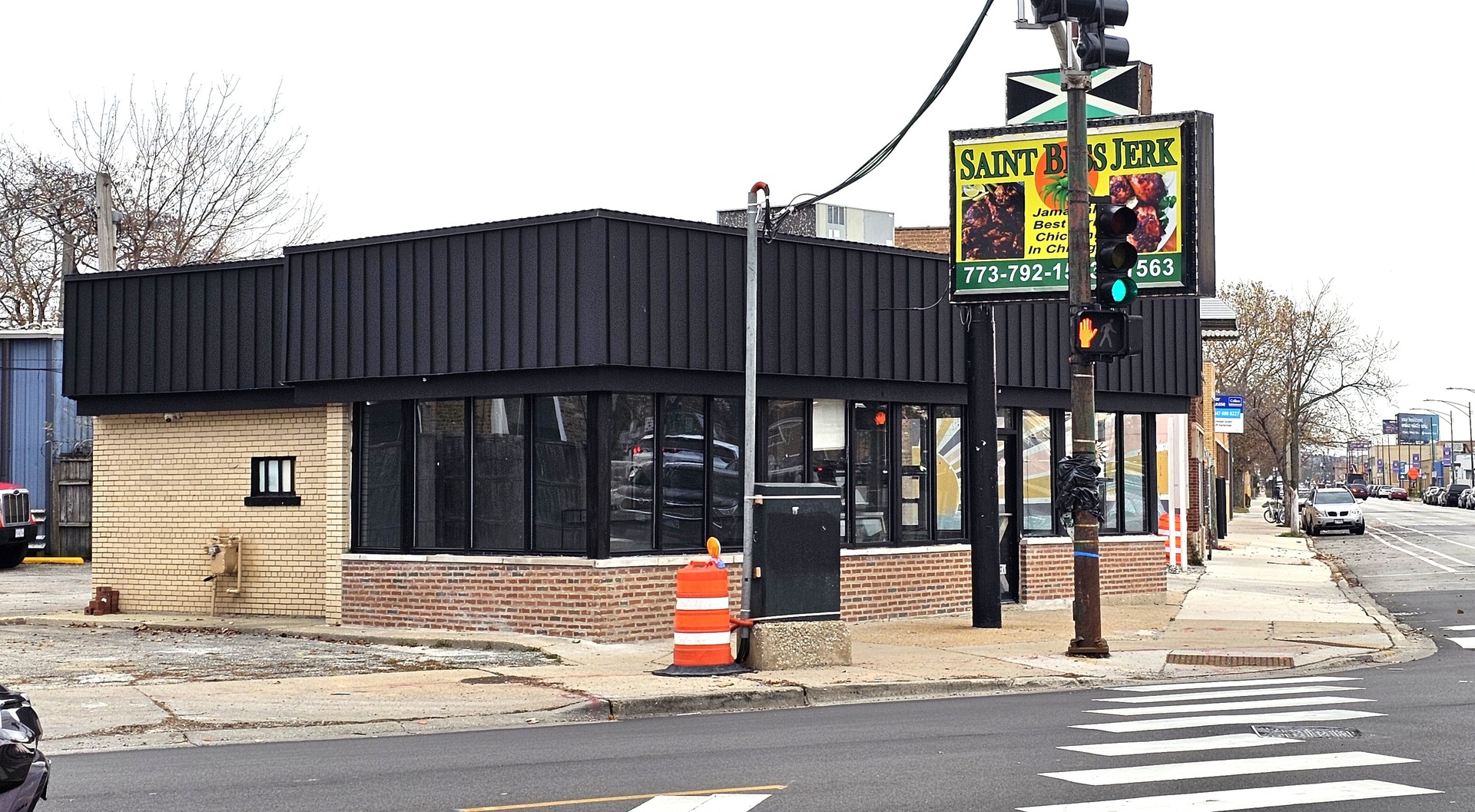 5725 N Northwest Highway, Chicago, IL 60630