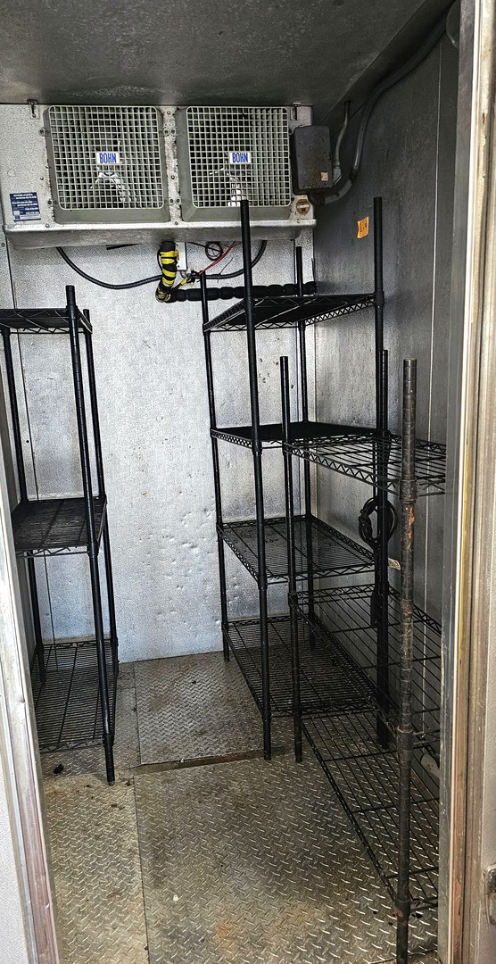 5725 N Northwest Highway, Chicago, IL 60630