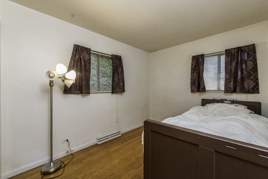 1015 Merton Avenue, Waukegan, IL 60087