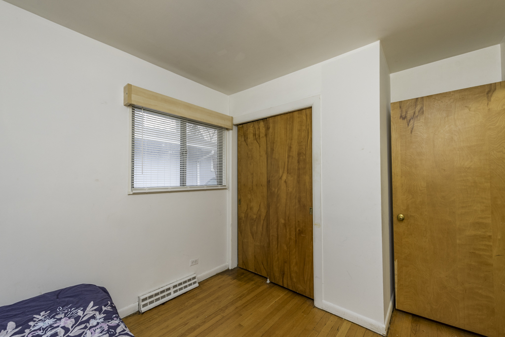 1015 Merton Avenue, Waukegan, IL 60087